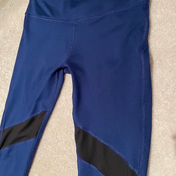 Fabletics Blue Leggings with Mesh Size XXS - Picture 2 of 6